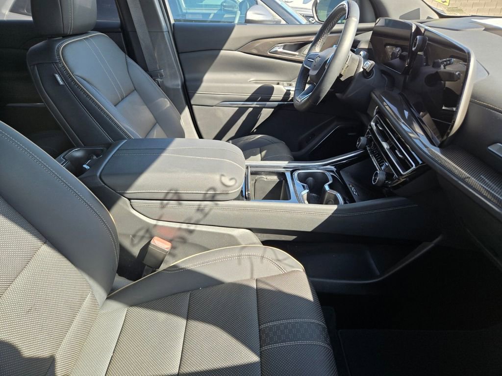 2025 Chevrolet Traverse High Country photo 4