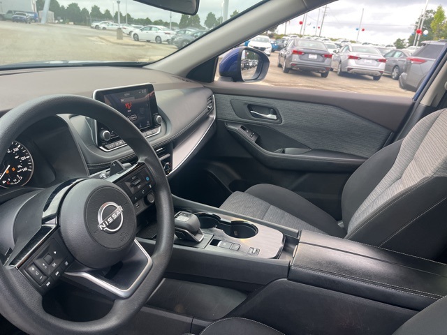 2023 Nissan Rogue SV photo 10