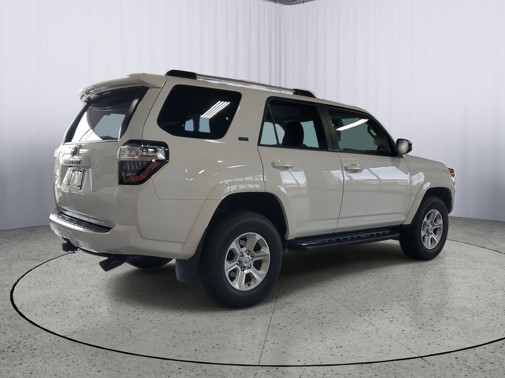2024 Toyota 4Runner SR5 photo 4
