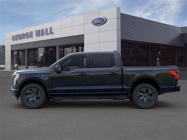 2025 Ford F-150 Lightning photo 3