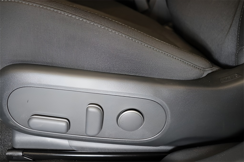 2025 Hyundai Ioniq 5 SE photo 4