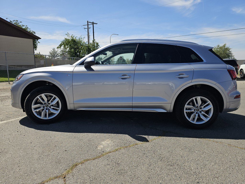 2022 Audi Q5 45 S line Premium photo 16