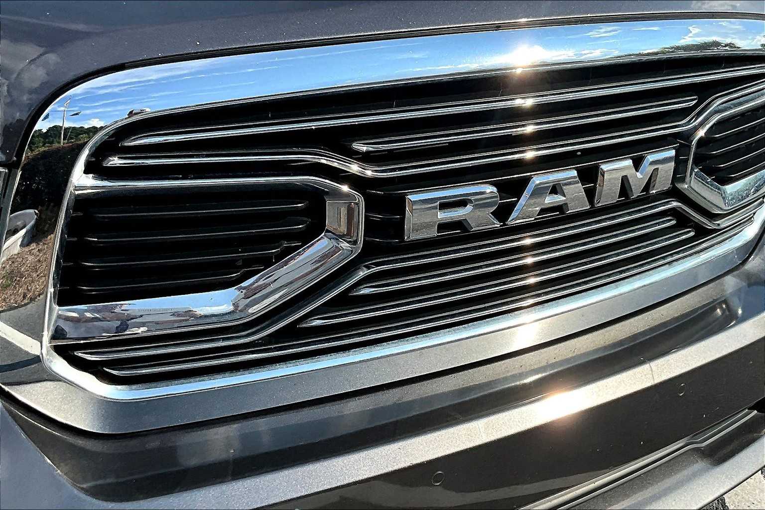 2016 Ram 1500 Longhorn Limited photo 28