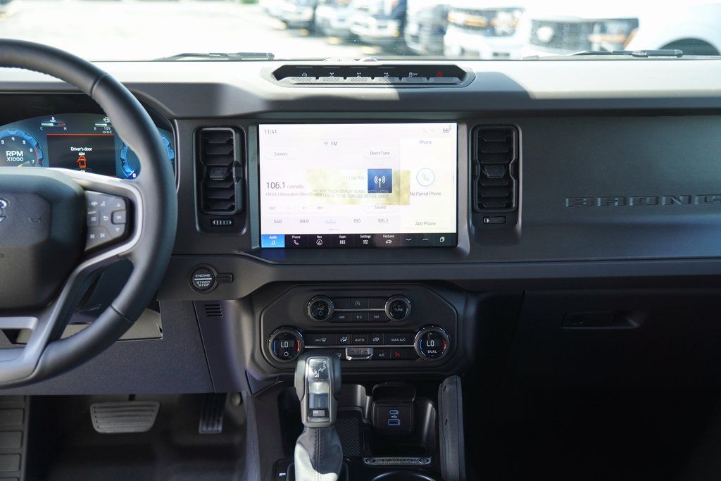 2025 Ford Bronco Badlands photo 12