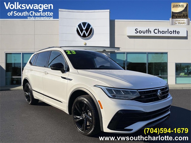 2023 Volkswagen Tiguan SE R-LINE BLACK