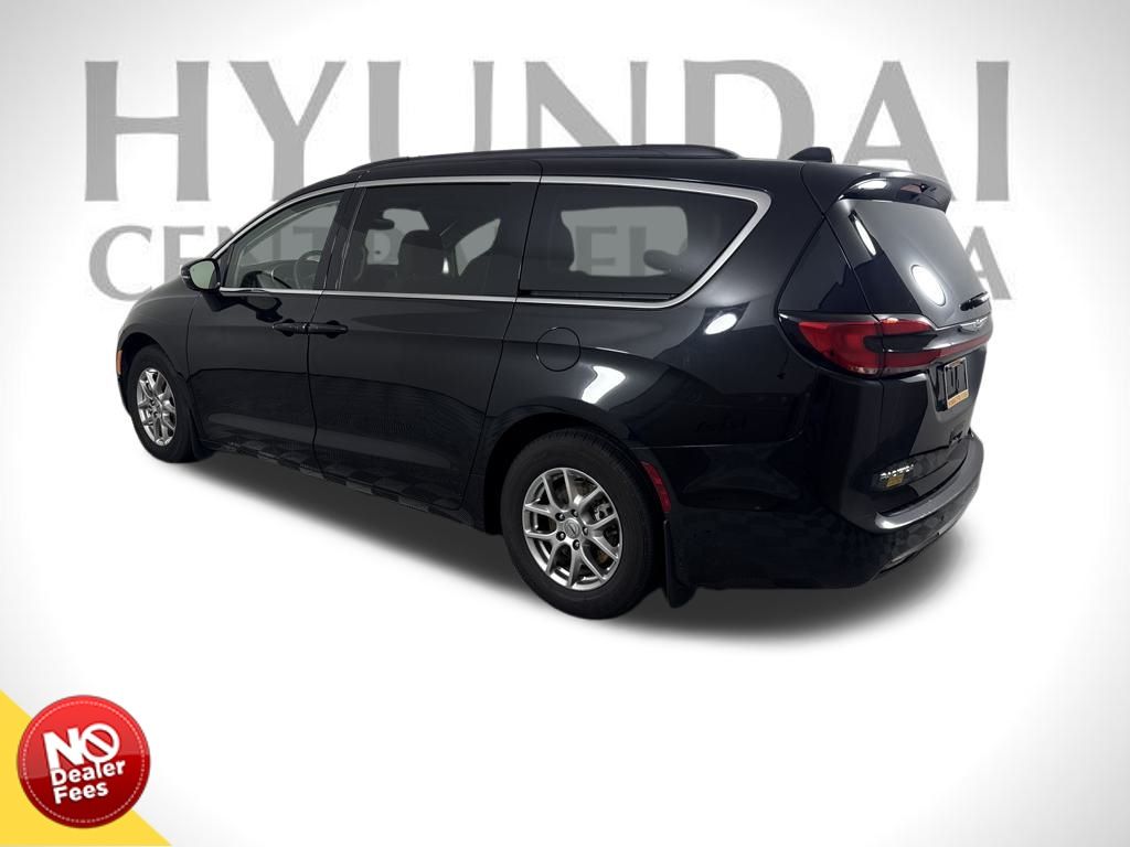 2021 Chrysler Pacifica Touring photo 2