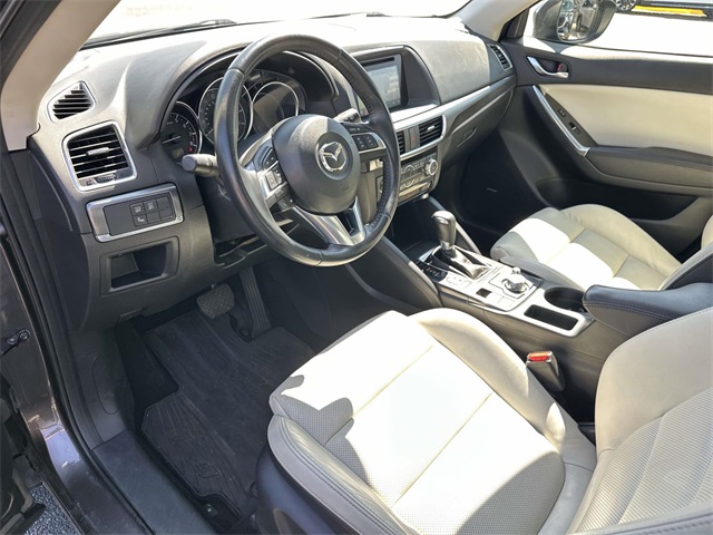 2016 Mazda CX-5 Grand Touring photo 2