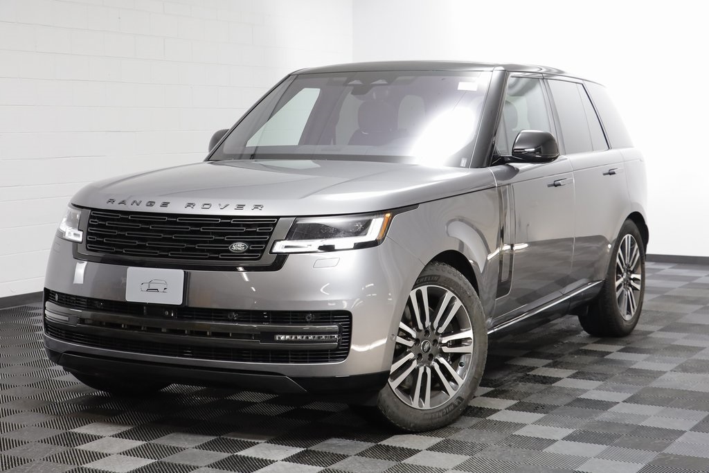 2023 Land Rover Range Rover SE's photo