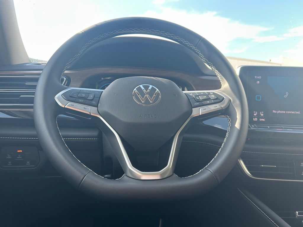2026 Volkswagen Atlas SE Technology photo 13