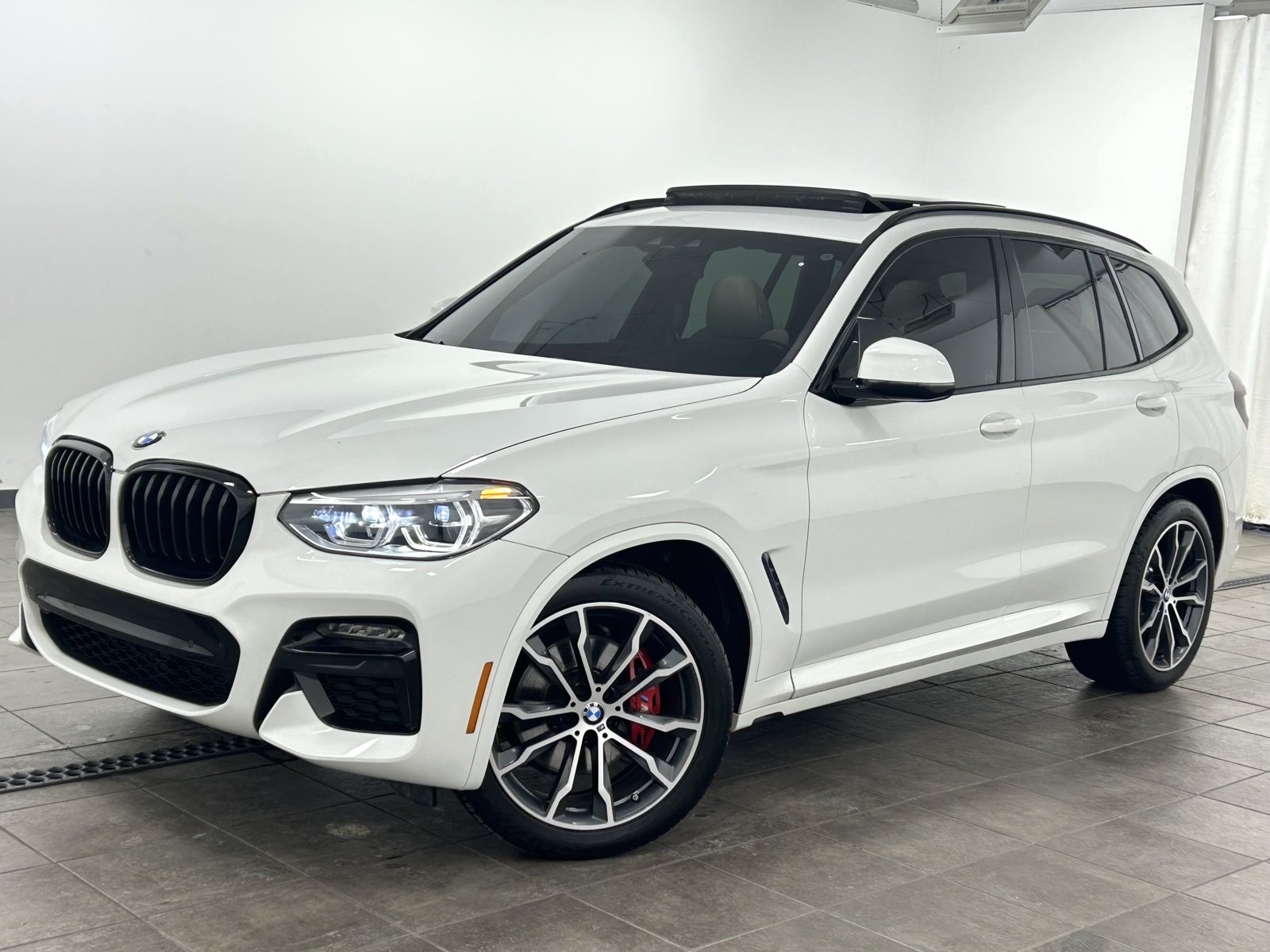2021 BMW X3 40i's photo