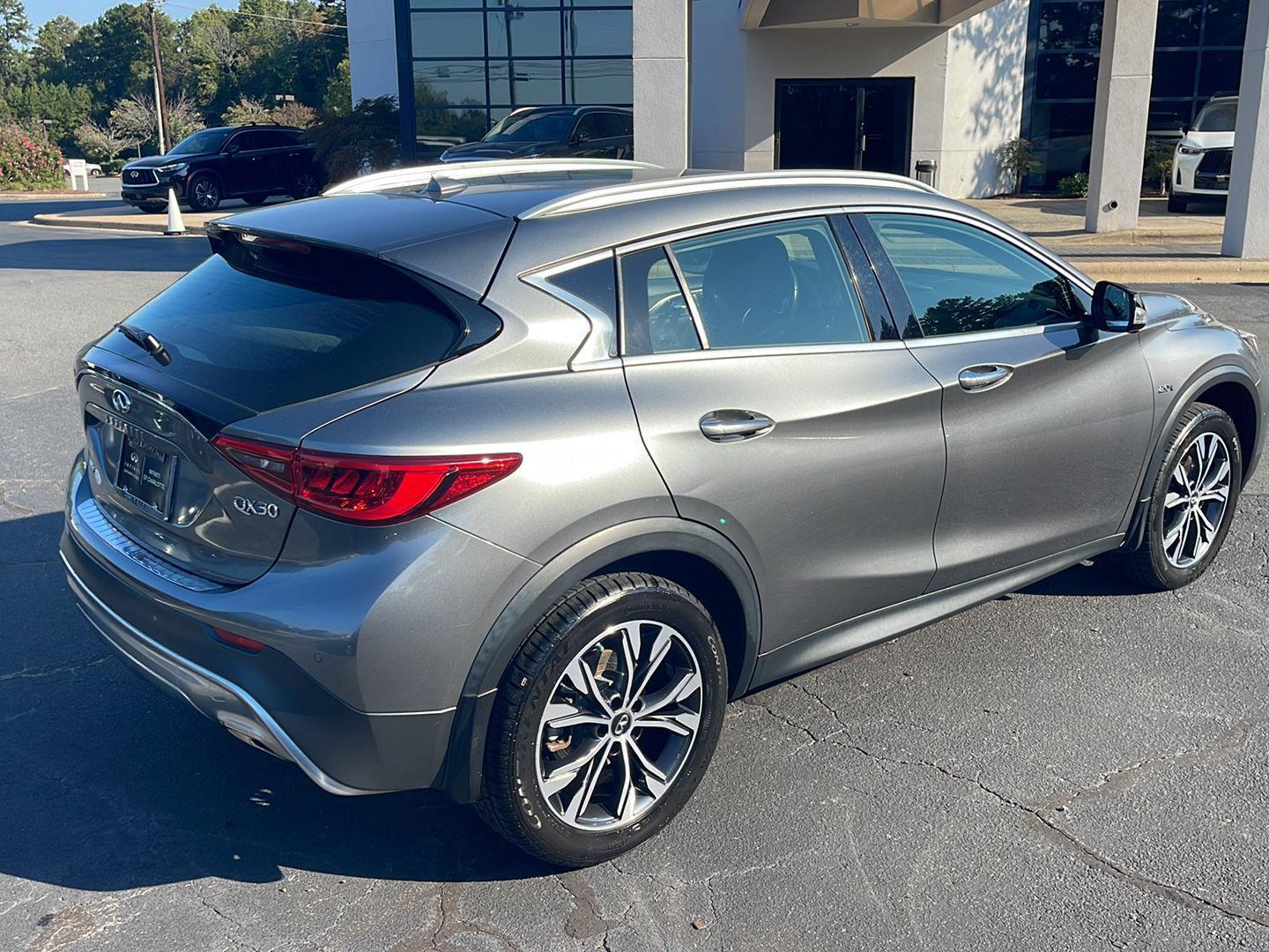 2019 Infiniti QX30 Luxe photo 7