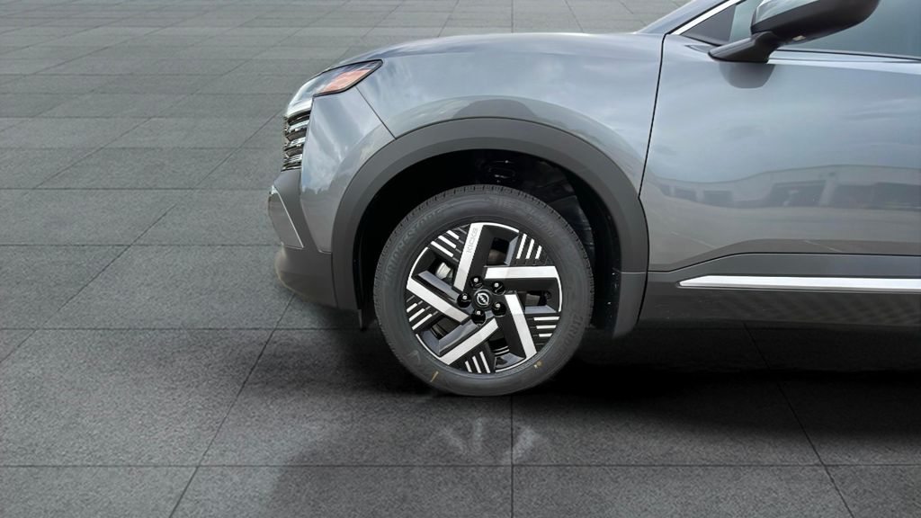 2025 Nissan Kicks SV photo 18