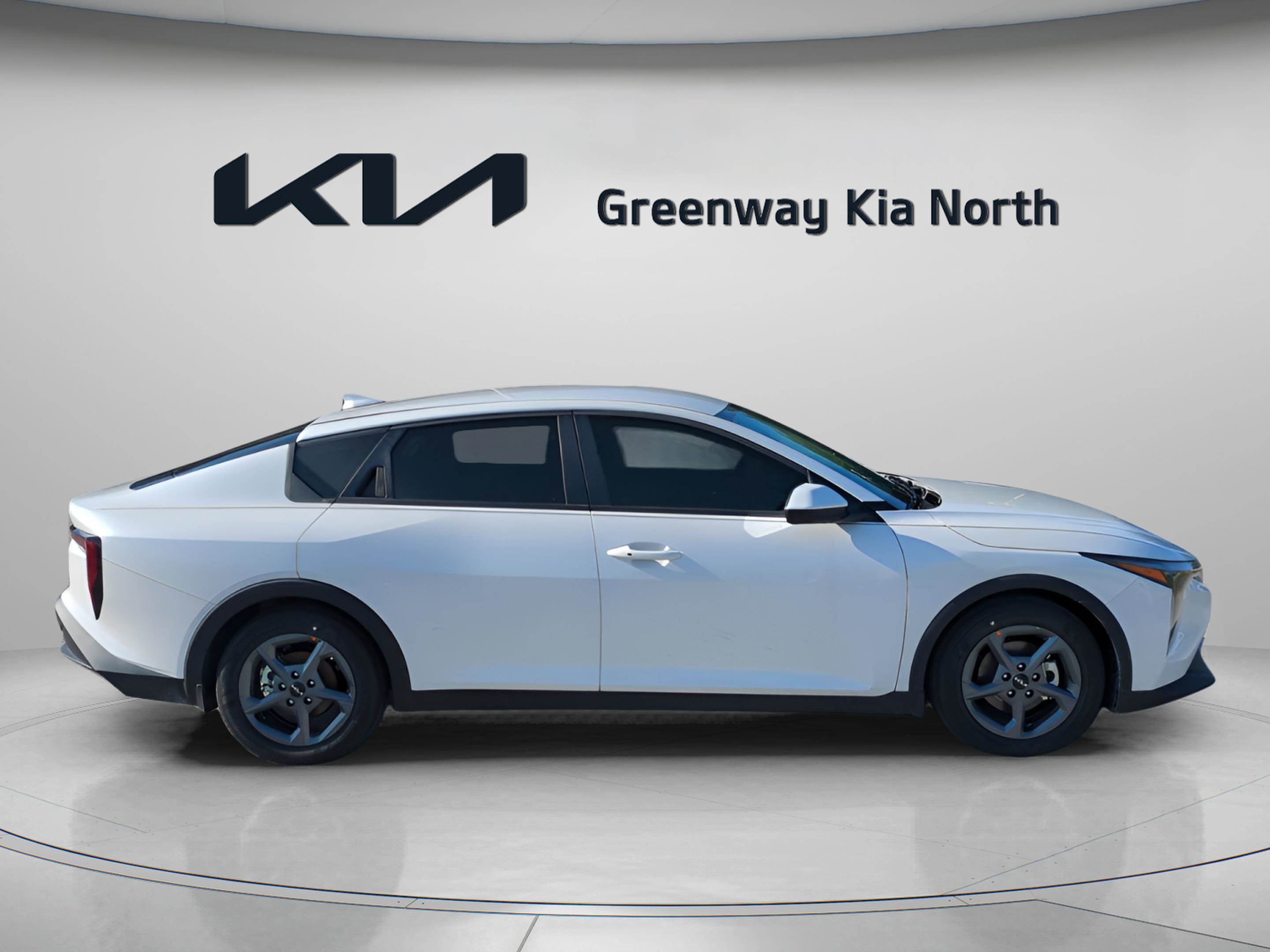 2025 Kia K4 LXS photo 6