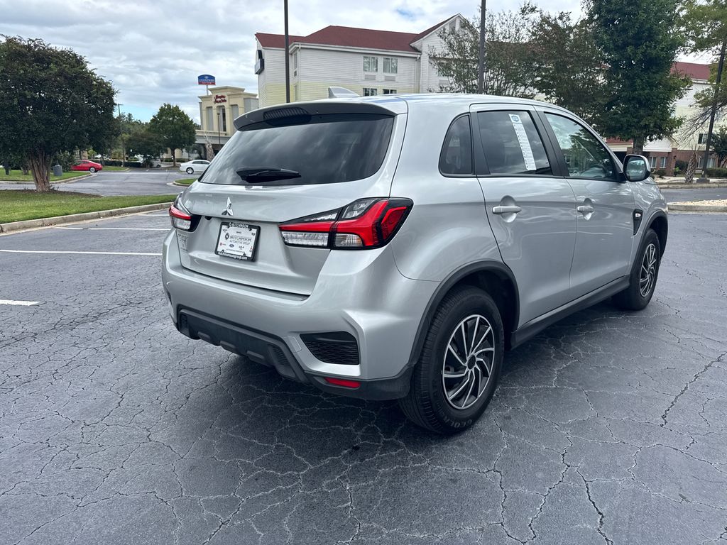 2024 Mitsubishi Outlander Sport ES photo 3