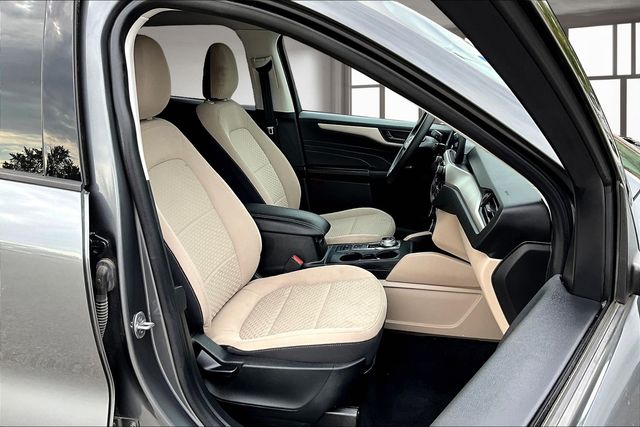 2022 Ford Escape SE photo 7