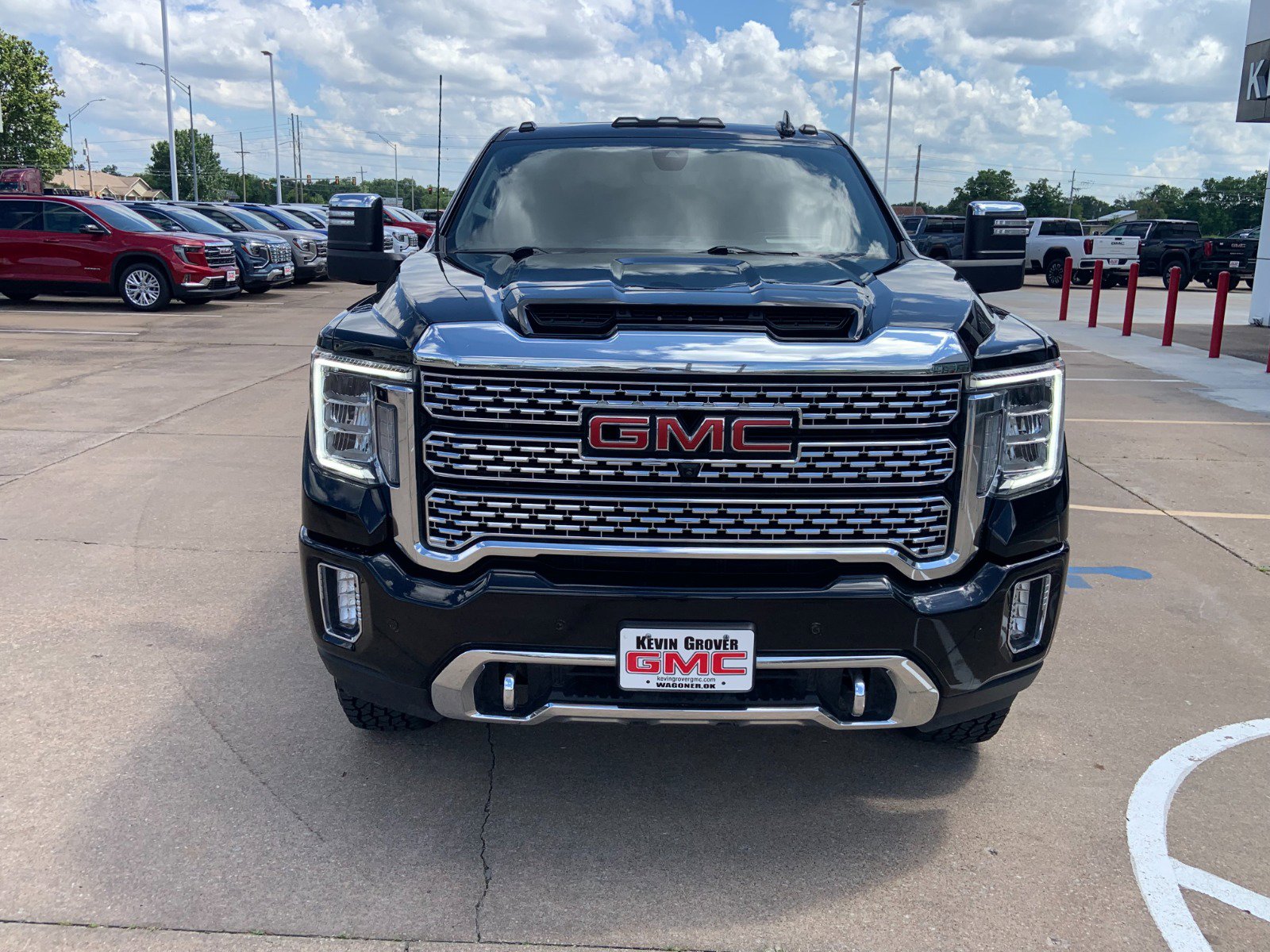2023 Gmc Sierra 2500 HD Denali photo 2