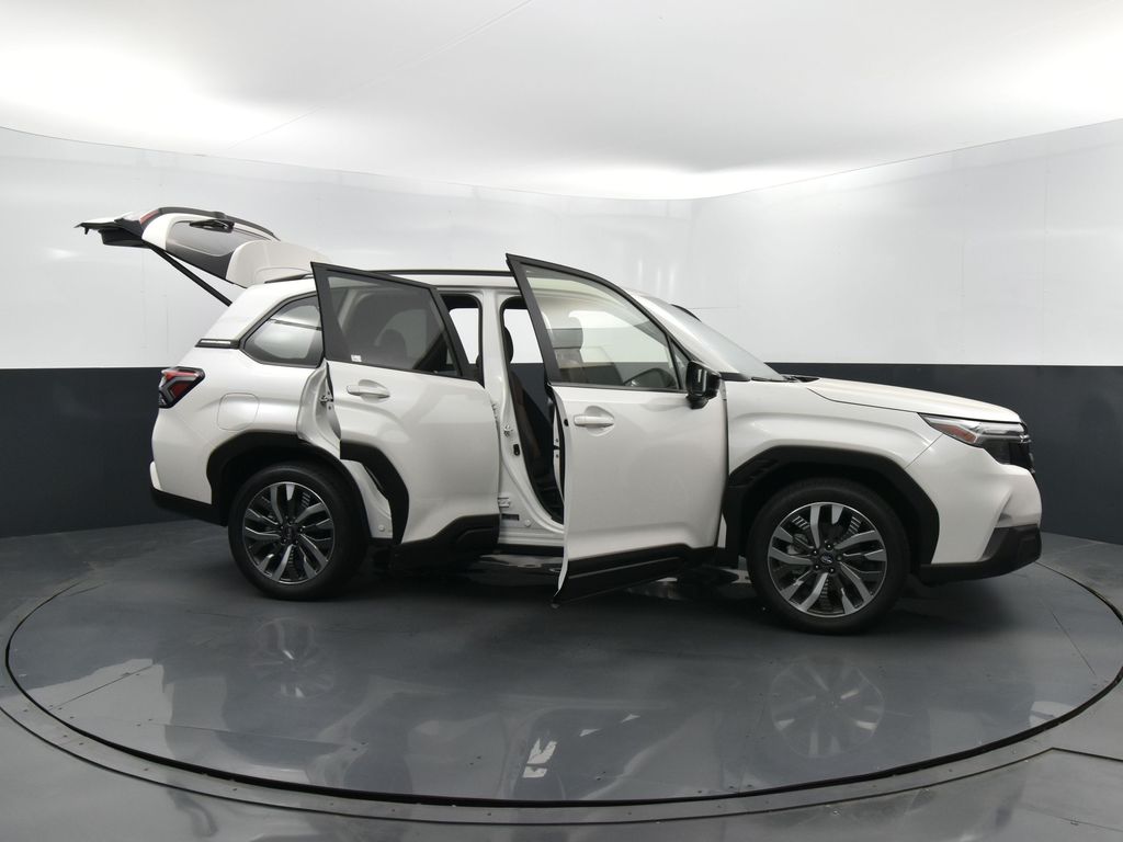 2025 Subaru Forester Touring photo 36