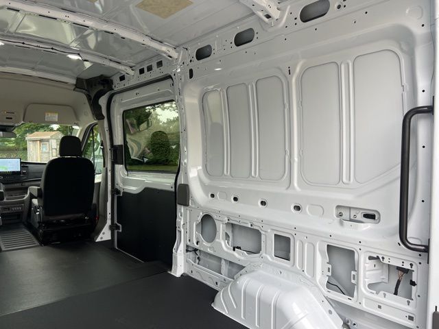 2024 Ford Transit photo 25