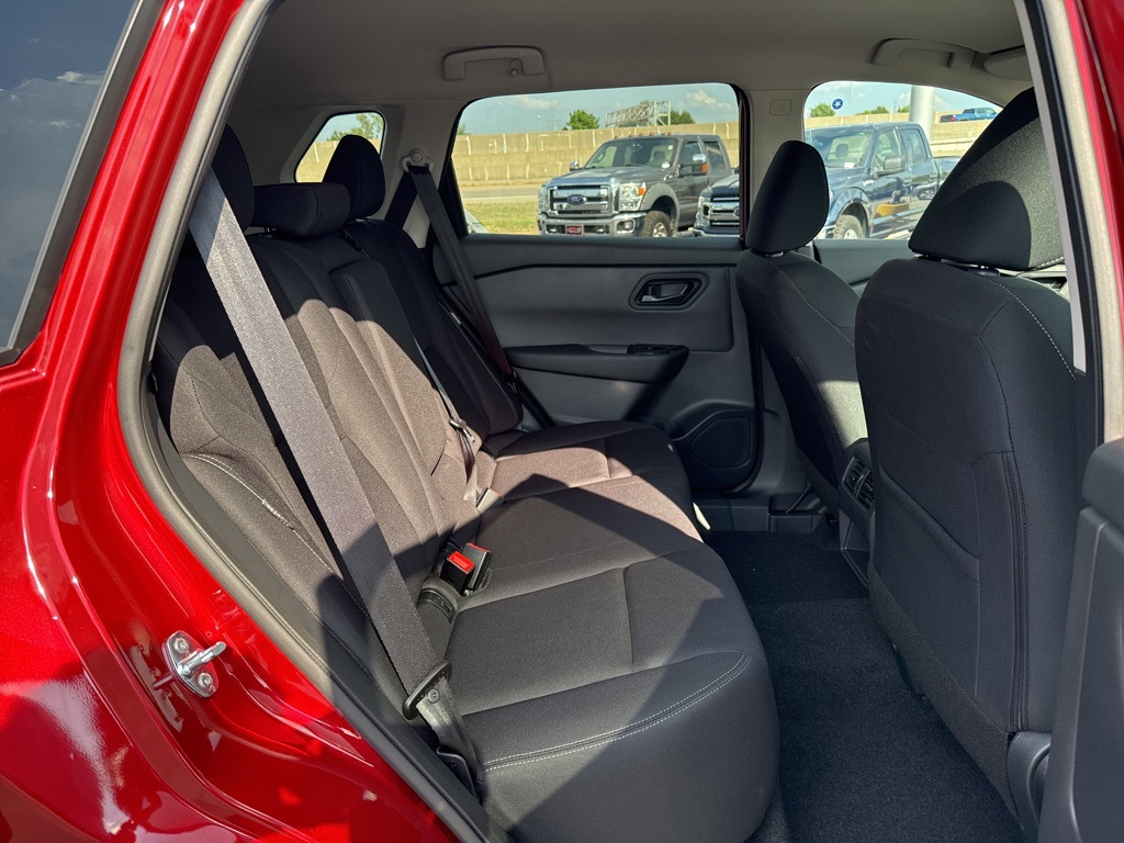 2026 Nissan Rogue S photo 13