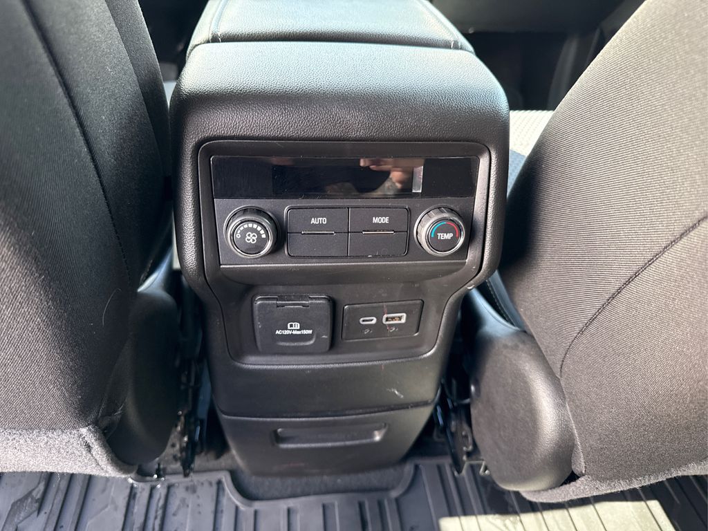 2023 Gmc Acadia SLE photo 33
