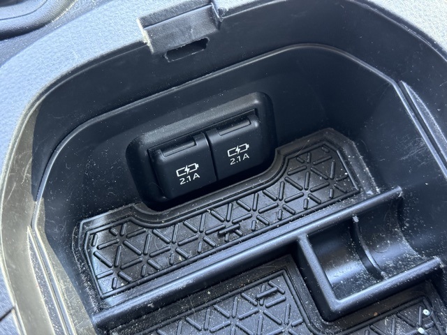 2020 Toyota RAV4 XLE Premium photo 23