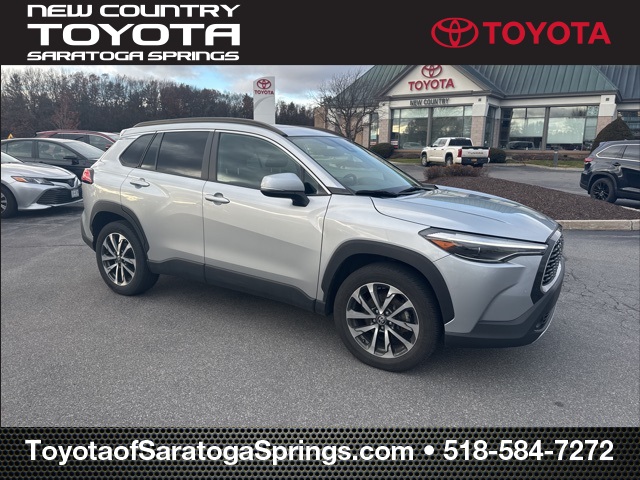 2022 Toyota Corolla Cross XLE's photo