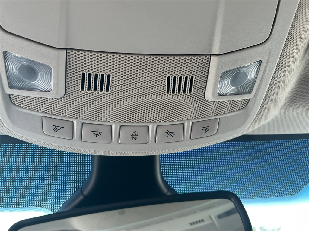 2020 Ford Edge SEL photo 23