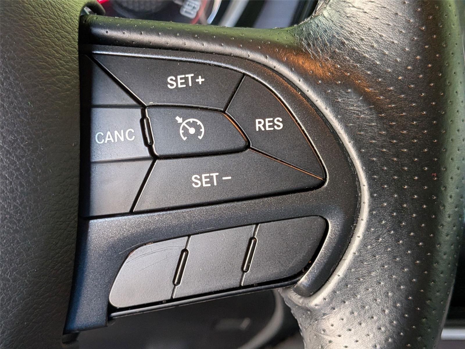 2017 Dodge Challenger SXT Plus photo 19