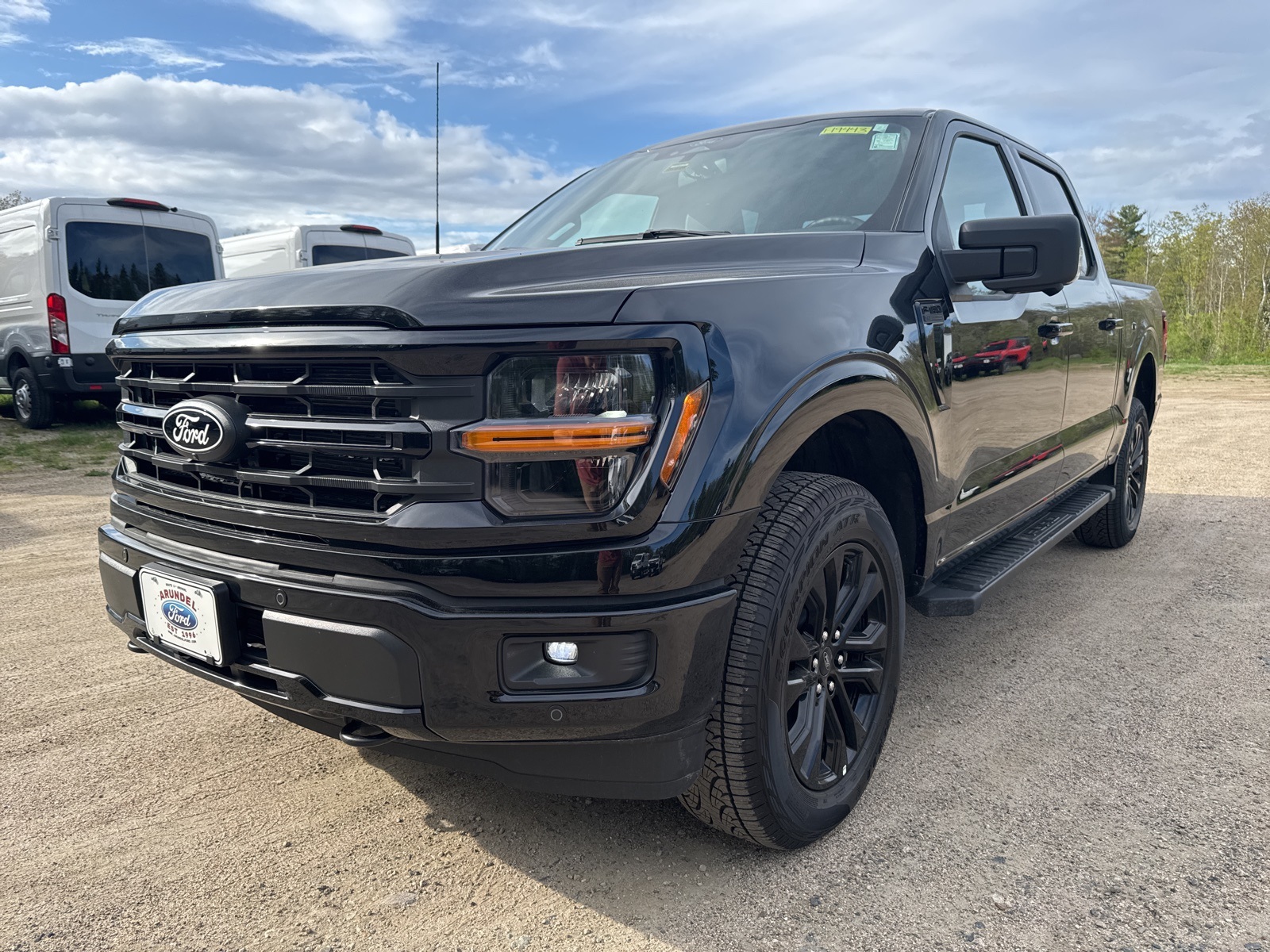 2025 Ford F-150 XLT photo 2