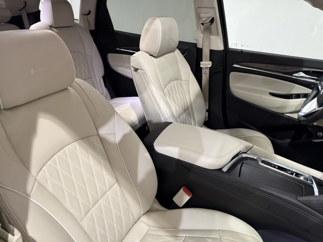 2022 Buick Enclave Avenir photo 3