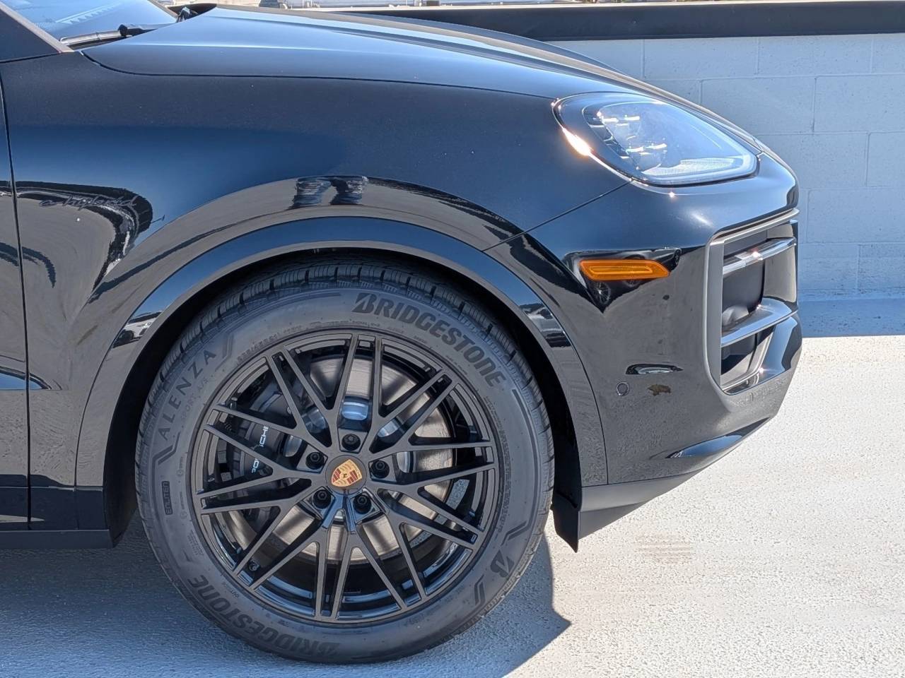2025 Porsche Cayenne E-Hybrid photo 11