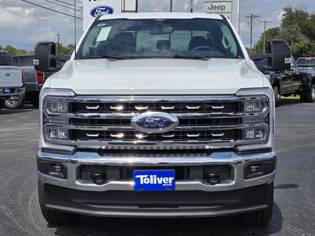2026 Ford F-250 Lariat photo 2