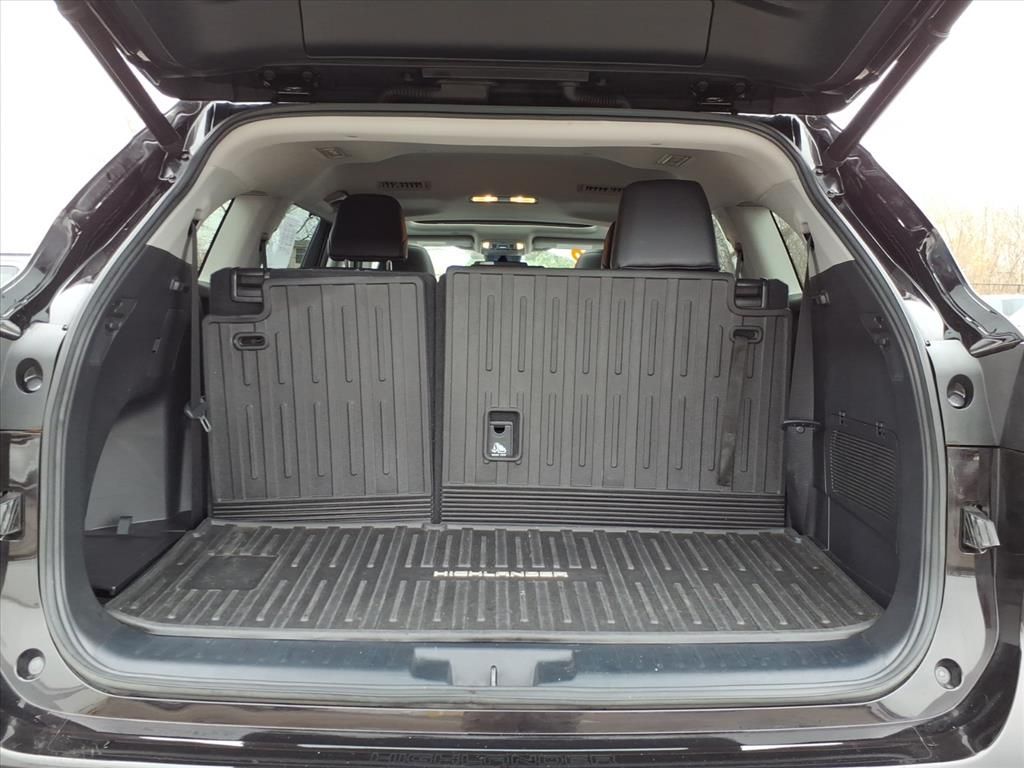 2022 TOYOTA HIGHLANDER - Image 14