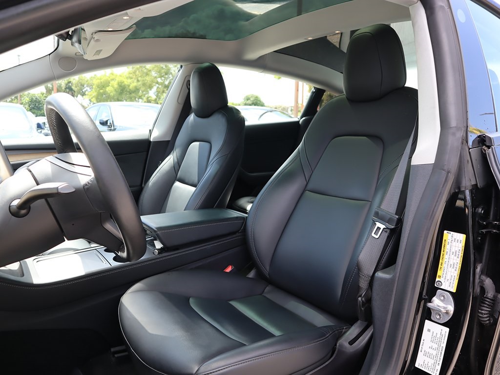 2021 Tesla Model 3 Standard Range Plus photo 24