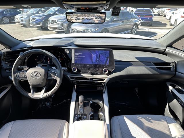 2024 Lexus RX Premium photo 21