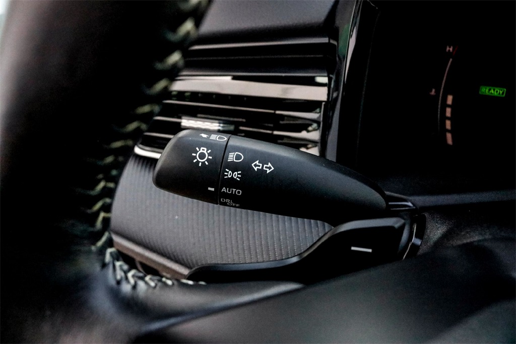 2025 Toyota Camry XSE photo 18