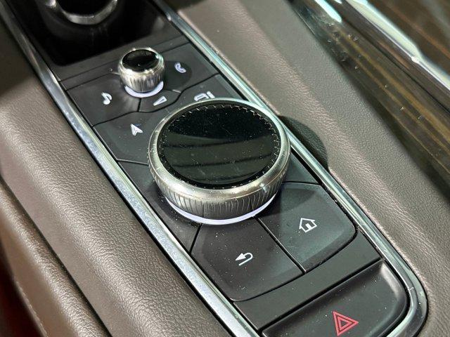 2023 Cadillac Escalade Premium Luxury photo 30