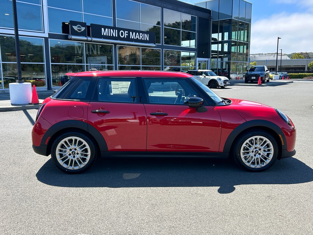 2025 Mini Cooper 4 Door Hardtop Signature photo 6