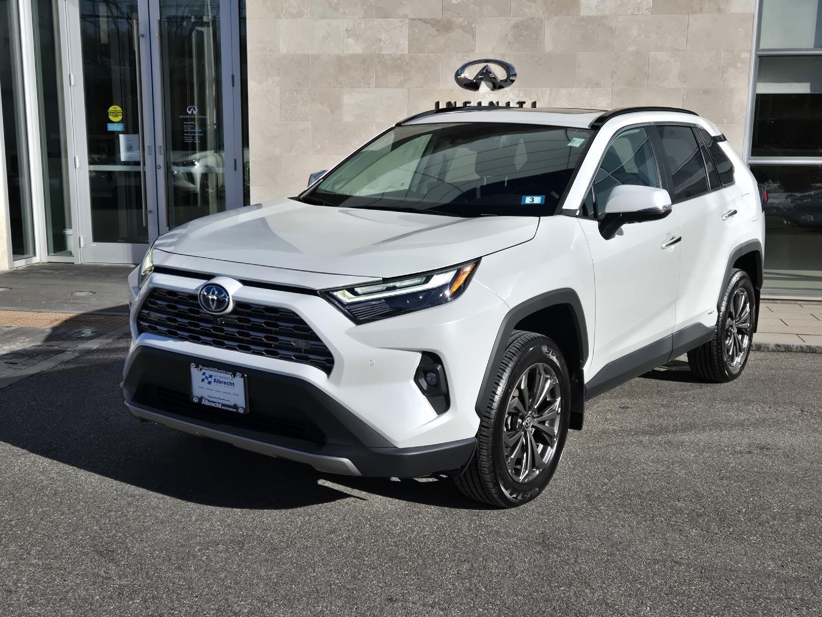 2024 Toyota RAV4 Limited's photo