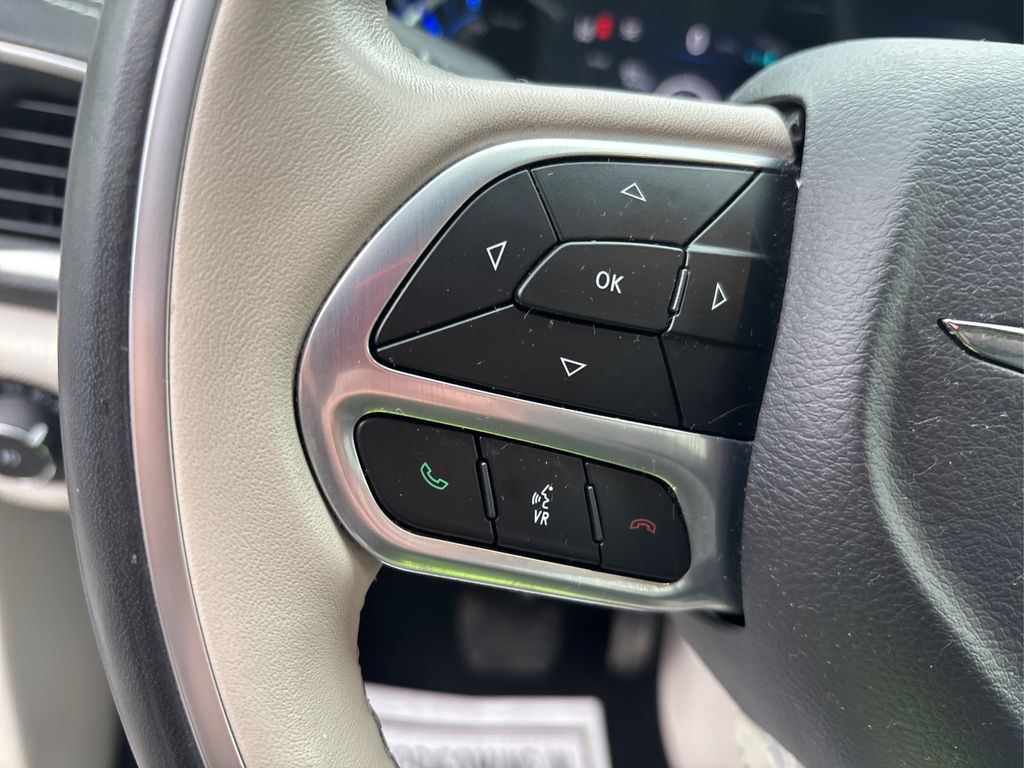 2021 Chrysler Pacifica Hybrid Limited photo 31