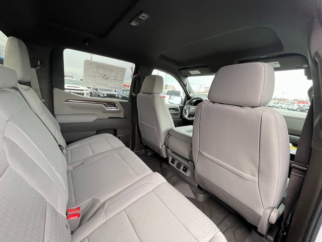 2025 Chevrolet Silverado 1500 LT photo 9