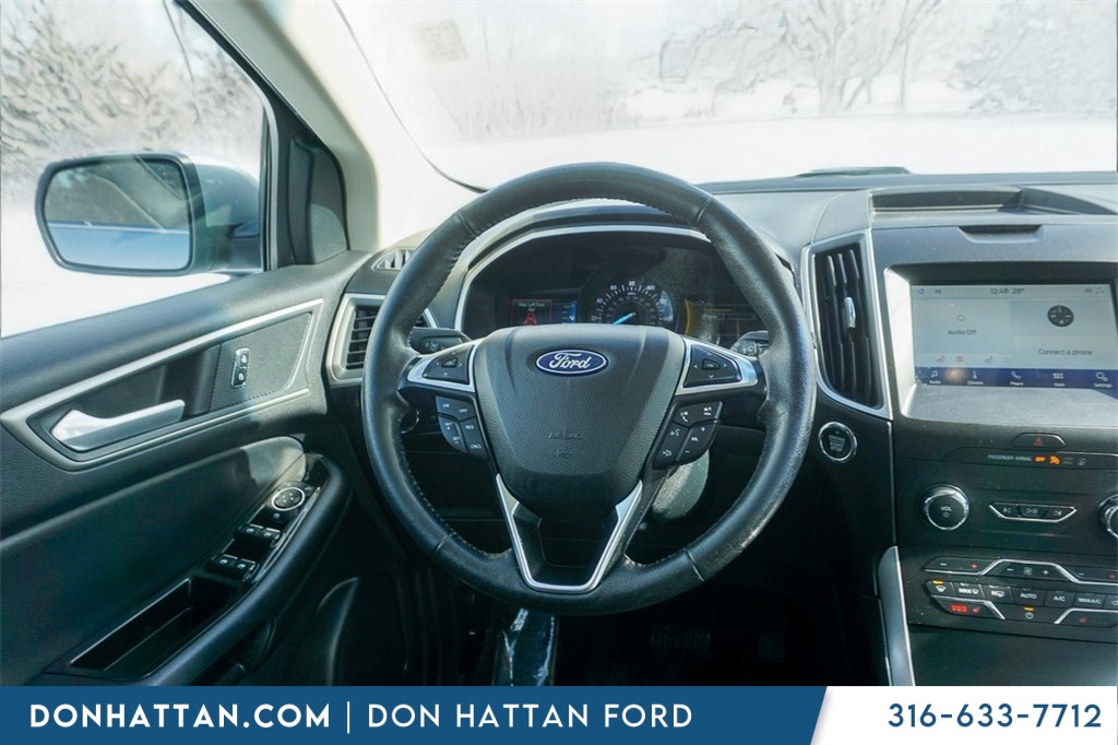 2020 Ford Edge SEL photo 4
