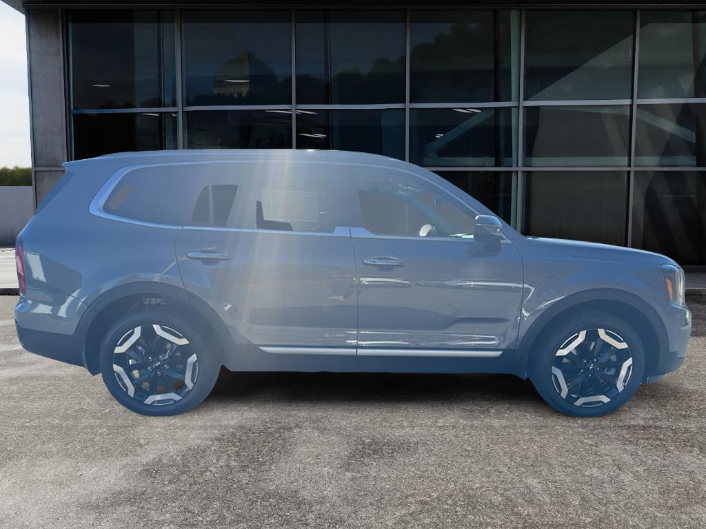 2025 Kia Telluride S photo 3