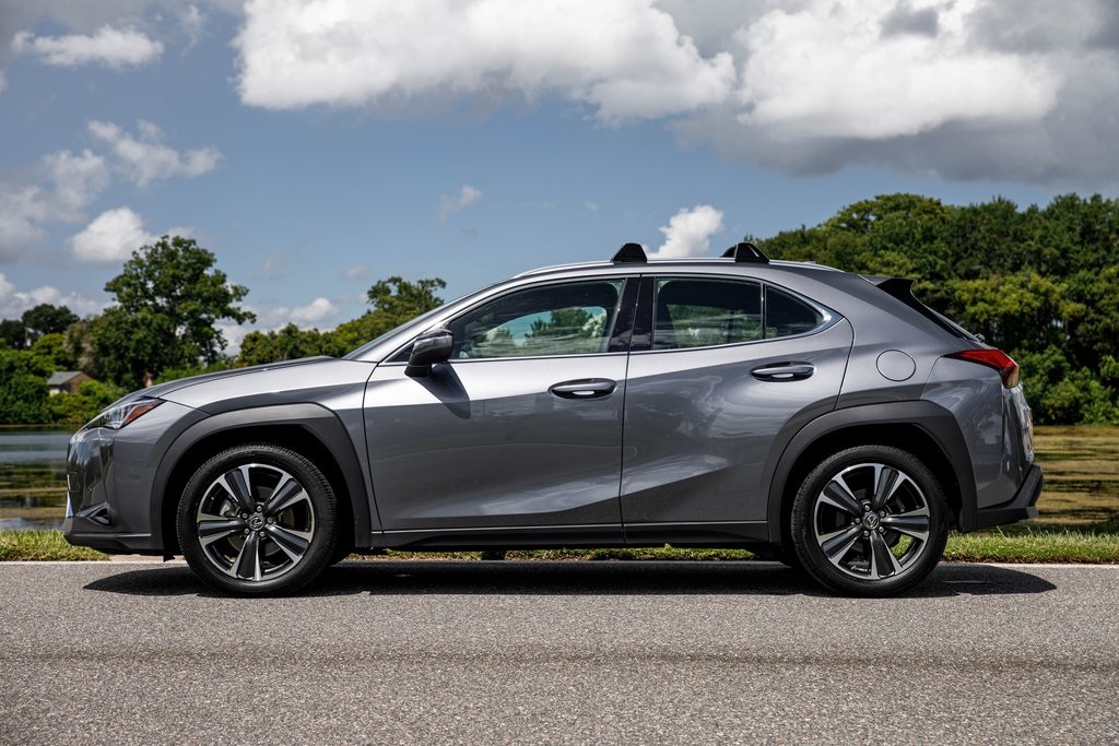 2019 Lexus UX 200 photo 6