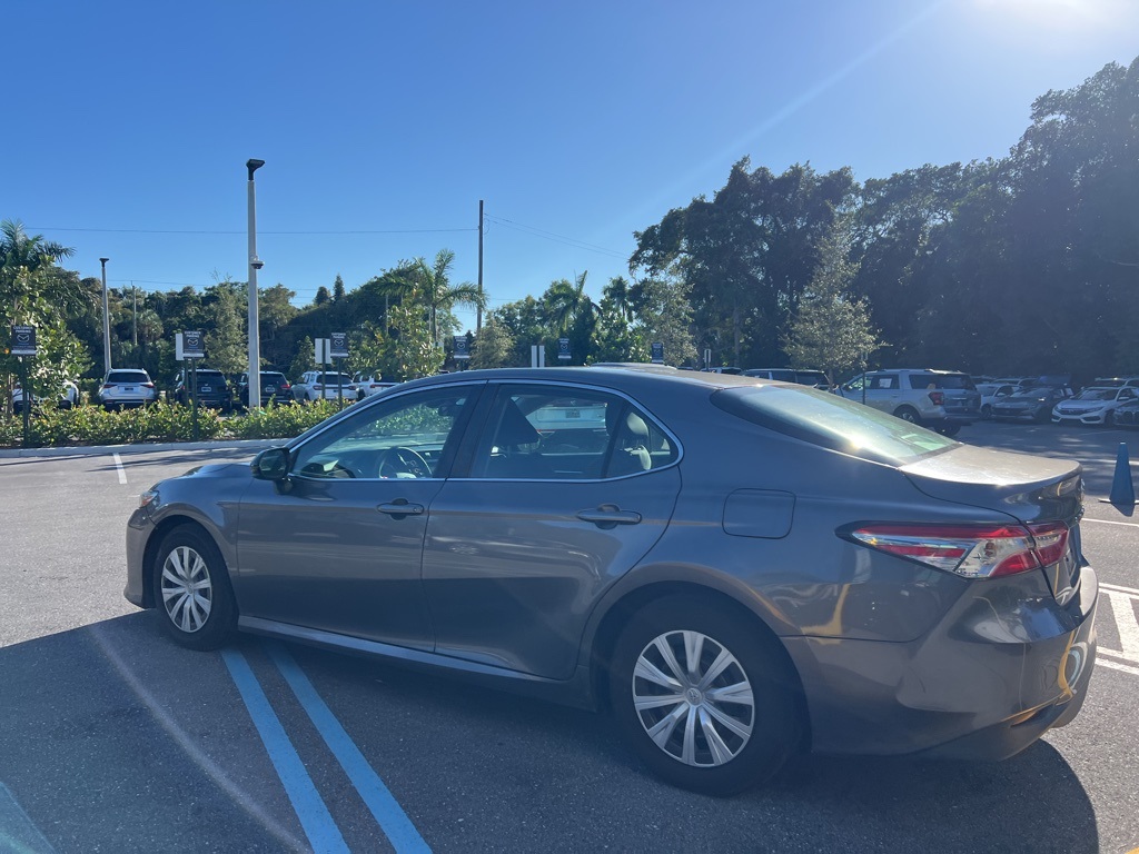 2018 Toyota Camry L photo 3