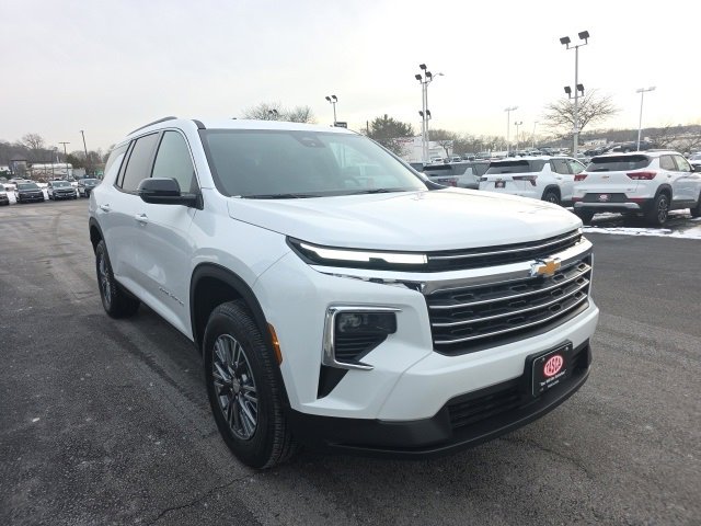 2026 Chevrolet Traverse LT's photo