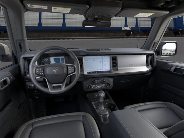 2025 Ford Bronco Outer Banks photo 9