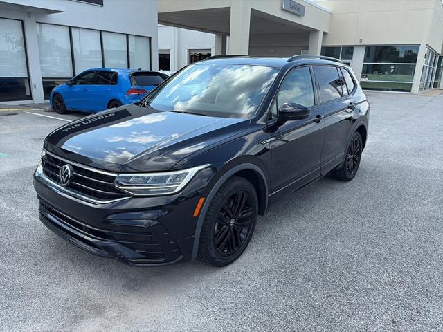 2022 Volkswagen Tiguan SE R-Line Black photo 3