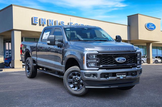 2026 Ford F-250 Super Duty XL's photo
