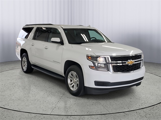 2019 Chevrolet Suburban LT photo 2
